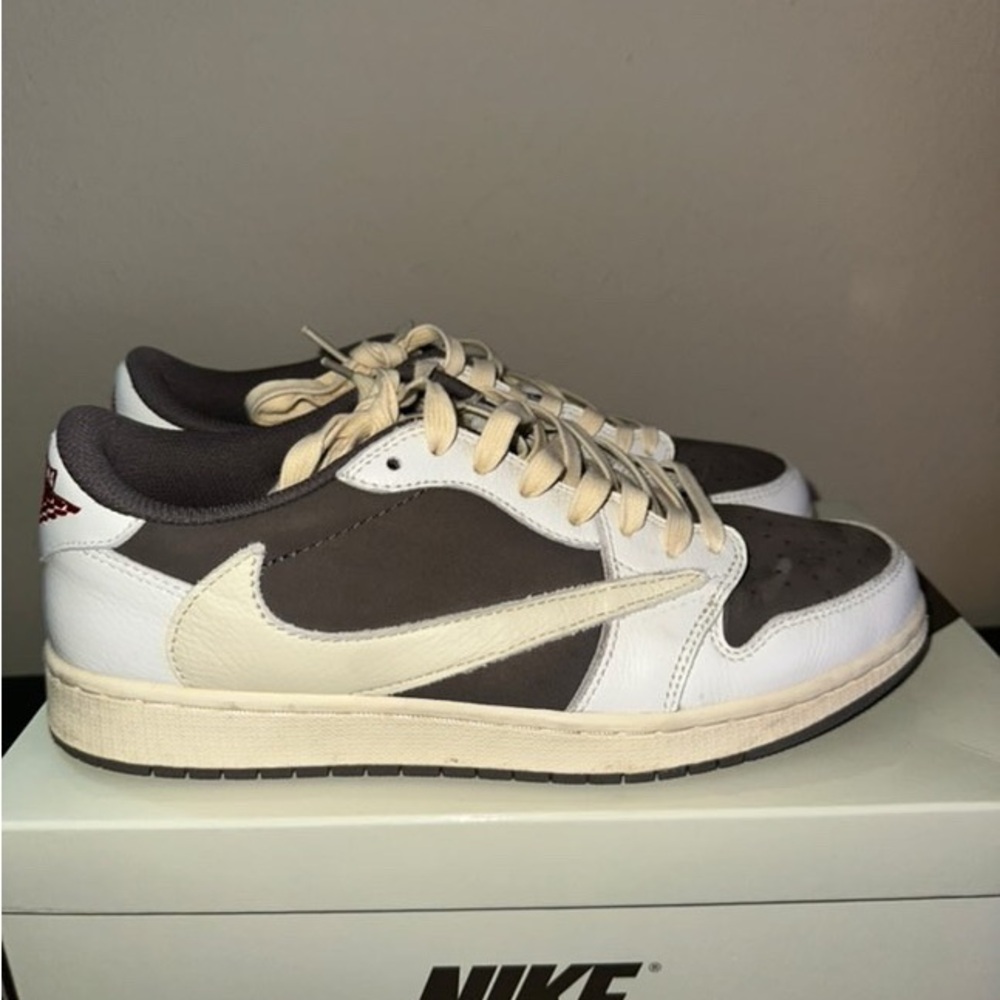 Travis Scott Jordan 1 Reverse Mocha